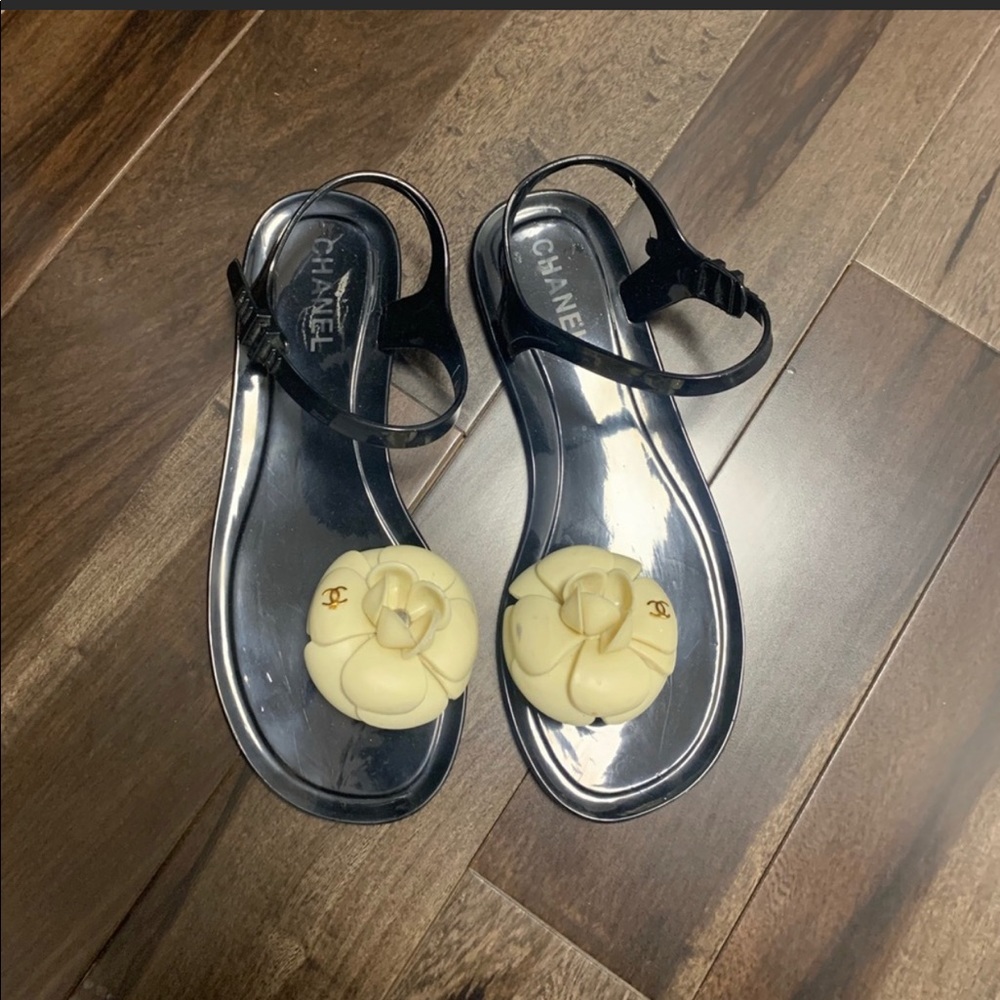COPY - Chanel flower flat sandals